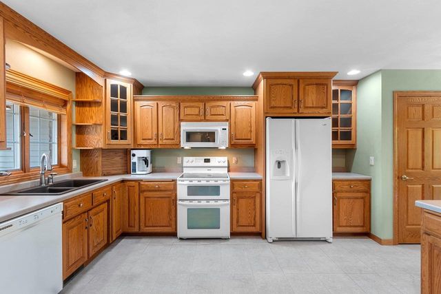 N9432 LOGAN LANE, Appleton, WI 54915