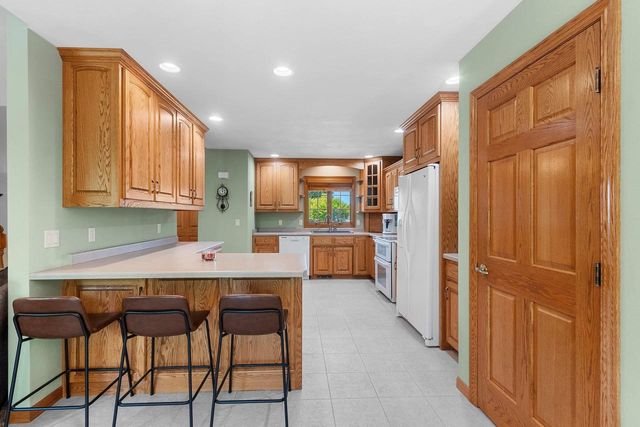 N9432 LOGAN LANE, Appleton, WI 54915