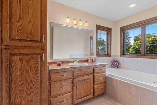 N9432 LOGAN LANE, Appleton, WI 54915