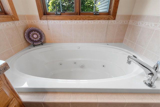 N9432 LOGAN LANE, Appleton, WI 54915