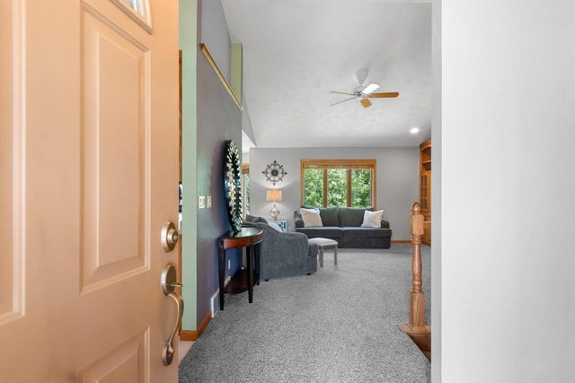 N9432 LOGAN LANE, Appleton, WI 54915
