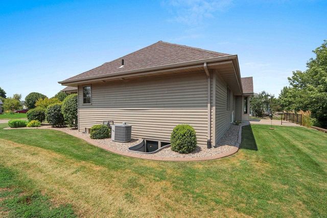 N9432 LOGAN LANE, Appleton, WI 54915