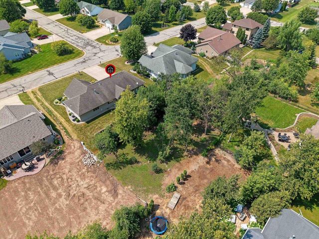 N9432 LOGAN LANE, Appleton, WI 54915