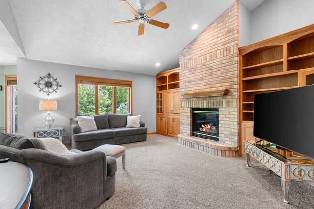 N9432 LOGAN LANE, Appleton, WI 54915