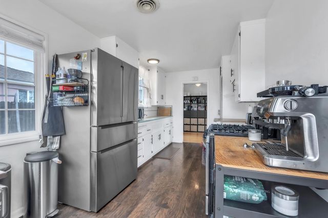 3208 Merrywood Dr, Sacramento, CA 95825