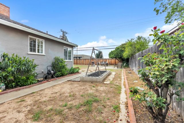3208 Merrywood Dr, Sacramento, CA 95825