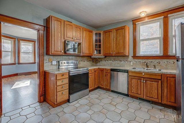 3226 Herbert Avenue, Cincinnati, OH 45211