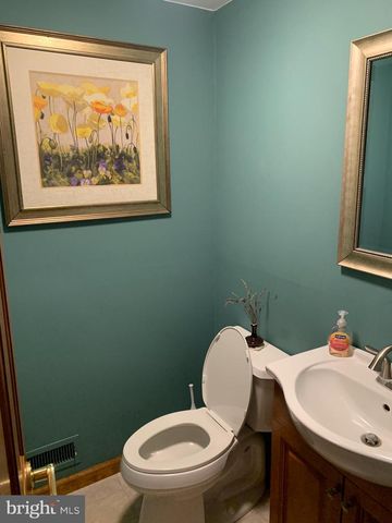 1465 CANDLEBROOK DR, Dresher, PA 19025