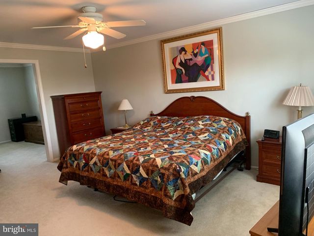 1465 CANDLEBROOK DR, Dresher, PA 19025