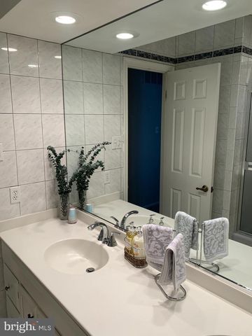 1465 CANDLEBROOK DR, Dresher, PA 19025