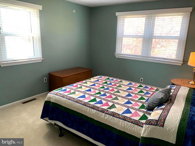 1465 CANDLEBROOK DR, Dresher, PA 19025