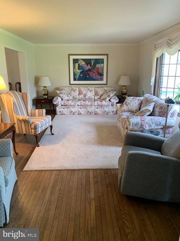 1465 CANDLEBROOK DR, Dresher, PA 19025