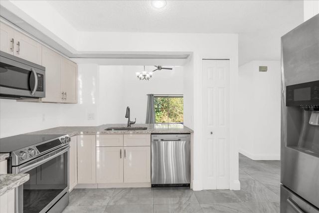 14852 LAGUNA BEACH CIRCLE, Orlando, FL 32824