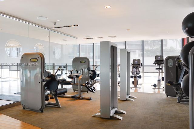 900 Biscayne Blvd 2104, Miami, FL 33132