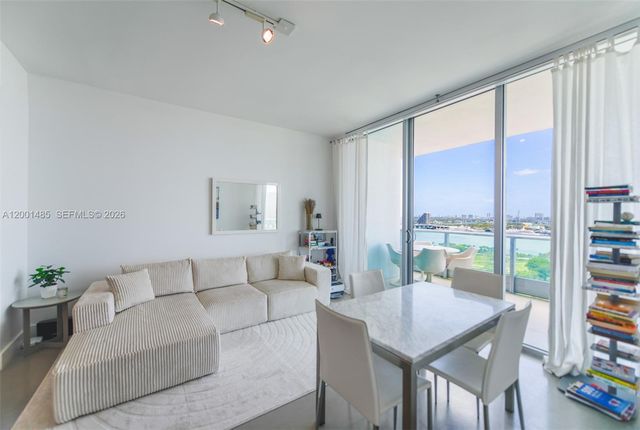 900 Biscayne Blvd 2104, Miami, FL 33132