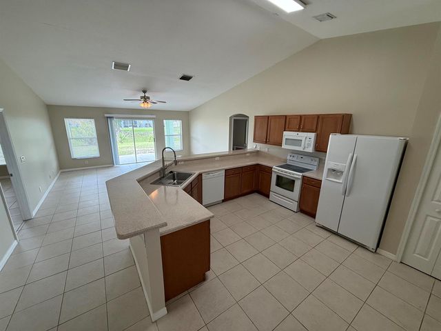 522 SW Mccomb Avenue, Port St. Lucie, FL 34953