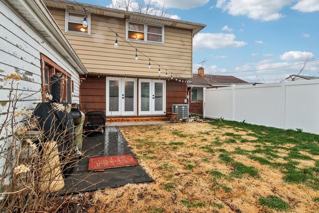 4552 W 89th Street, Hometown, IL 60456