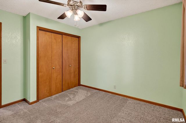 1500 12TH Avenue N, Clinton, IA 52732