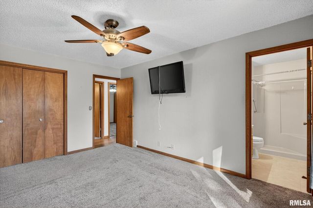 1500 12TH Avenue N, Clinton, IA 52732