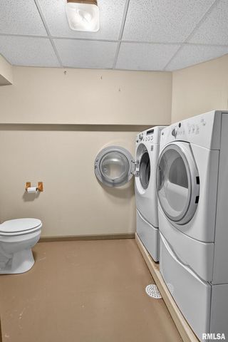 1500 12TH Avenue N, Clinton, IA 52732