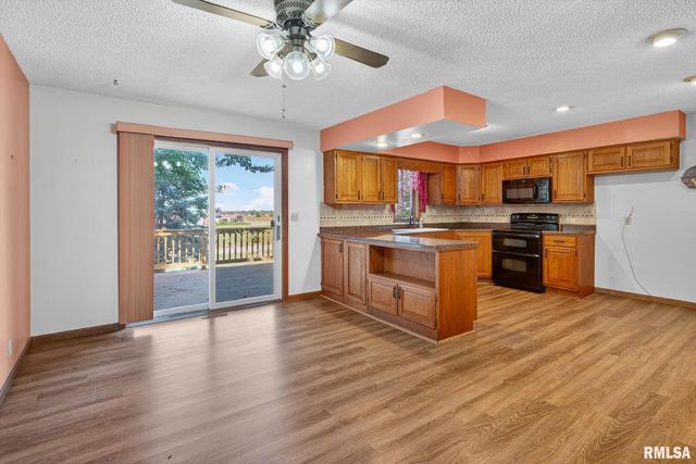 1500 12TH Avenue N, Clinton, IA 52732