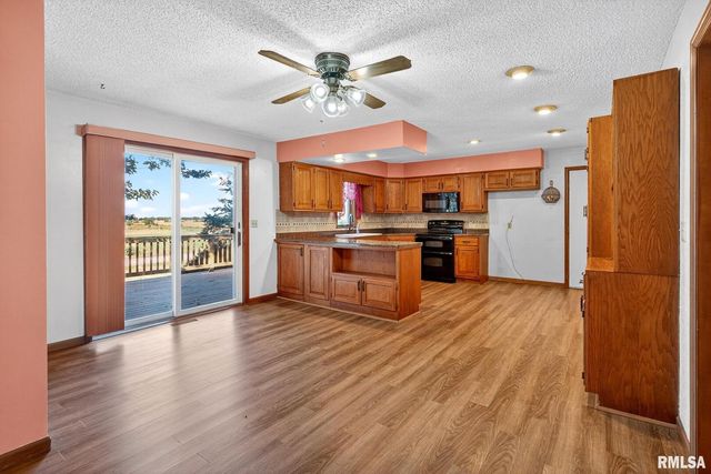 1500 12TH Avenue N, Clinton, IA 52732