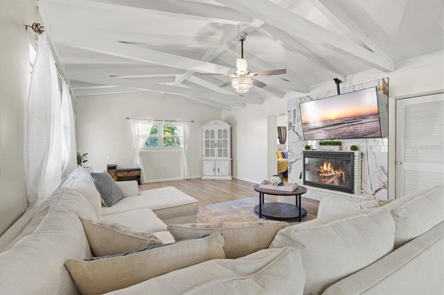 214 GAINES AVENUE, Sarasota, FL 34243