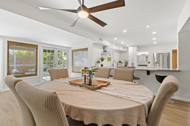 214 GAINES AVENUE, Sarasota, FL 34243