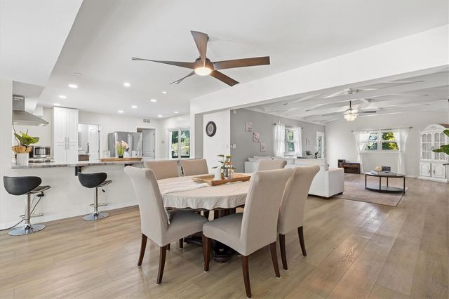 214 GAINES AVENUE, Sarasota, FL 34243