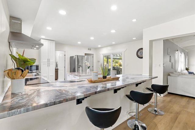 214 GAINES AVENUE, Sarasota, FL 34243