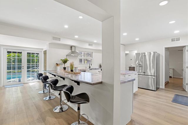 214 GAINES AVENUE, Sarasota, FL 34243