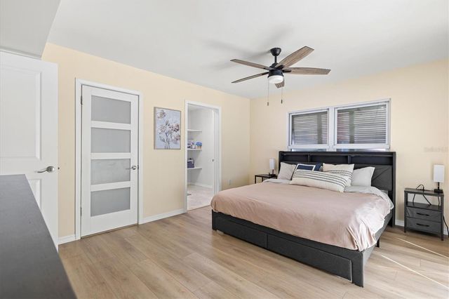 214 GAINES AVENUE, Sarasota, FL 34243