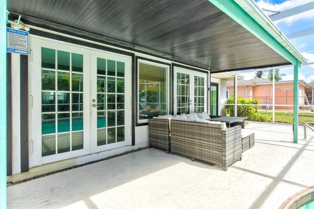 214 GAINES AVENUE, Sarasota, FL 34243