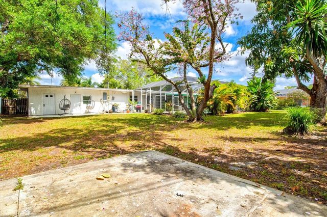 214 GAINES AVENUE, Sarasota, FL 34243