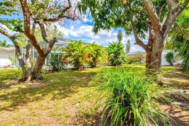 214 GAINES AVENUE, Sarasota, FL 34243