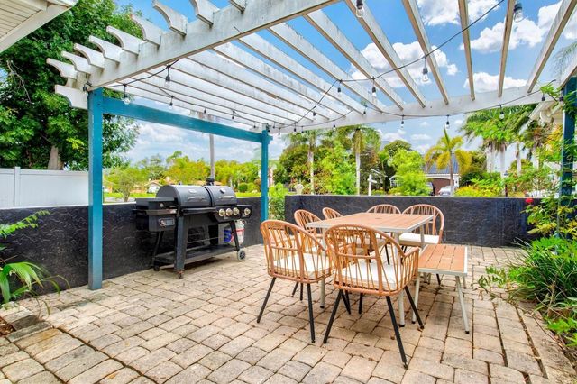 214 GAINES AVENUE, Sarasota, FL 34243