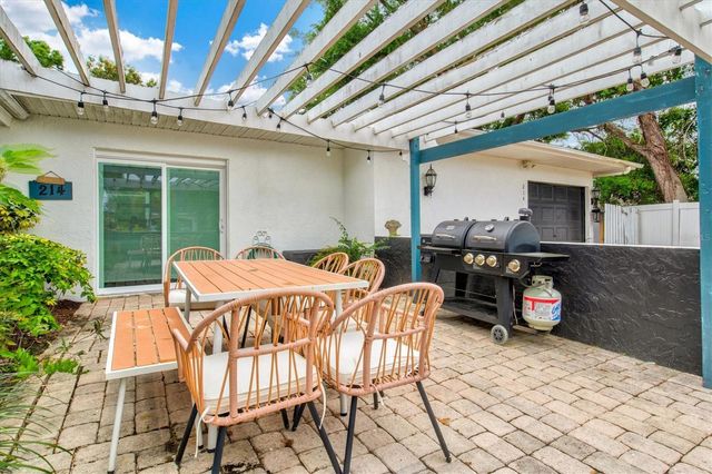 214 GAINES AVENUE, Sarasota, FL 34243