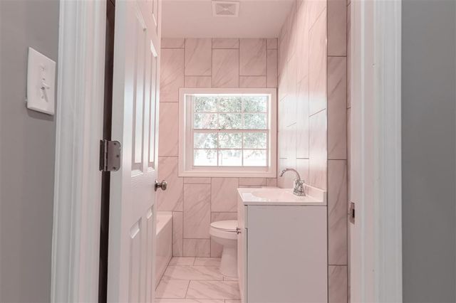 3537 Greinwich Boulevard, Lake Charles, LA 70607