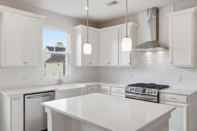 4619 Scout Alley, North Charleston, SC 29405