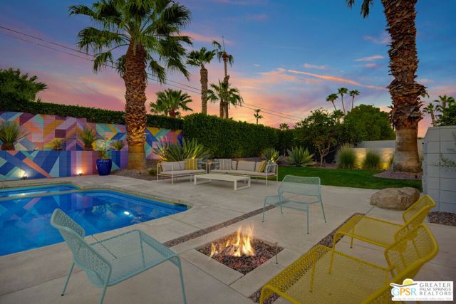 406 E Desert Holly Circle, Palm Springs, CA 92262