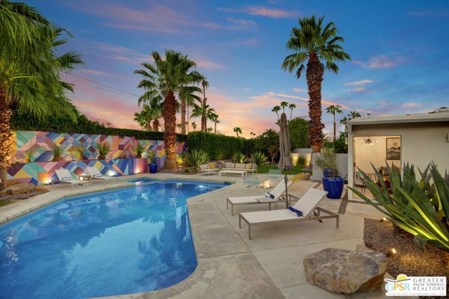 406 E Desert Holly Circle, Palm Springs, CA 92262