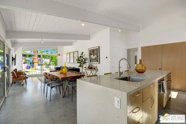406 E Desert Holly Circle, Palm Springs, CA 92262