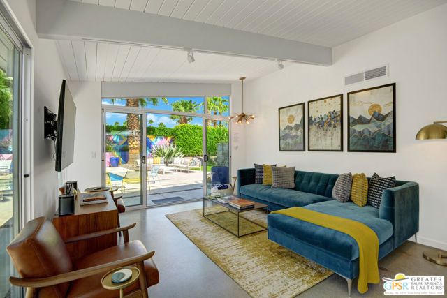 406 E Desert Holly Circle, Palm Springs, CA 92262