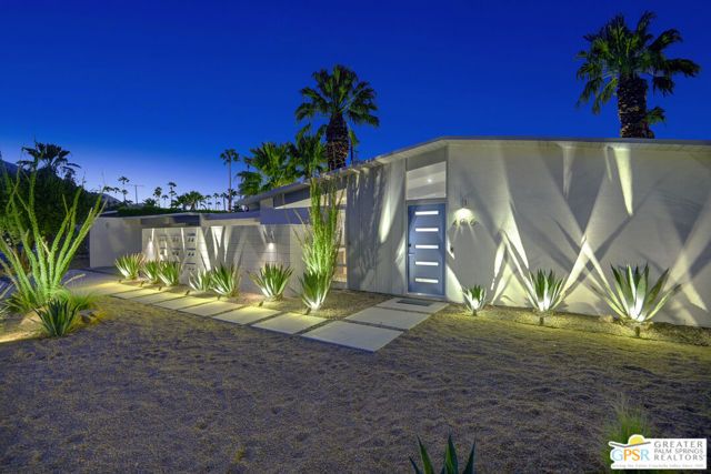 406 E Desert Holly Circle, Palm Springs, CA 92262