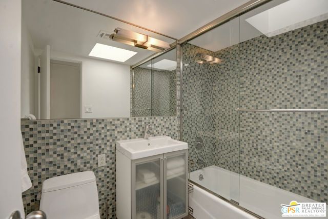 406 E Desert Holly Circle, Palm Springs, CA 92262