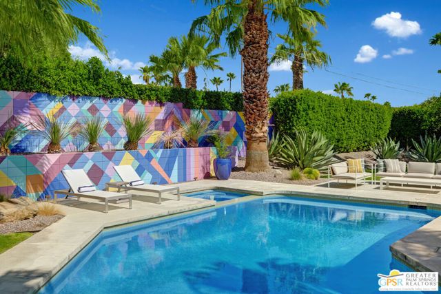 406 E Desert Holly Circle, Palm Springs, CA 92262