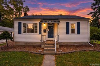 719 Poxson Avenue, Lansing, MI 48910