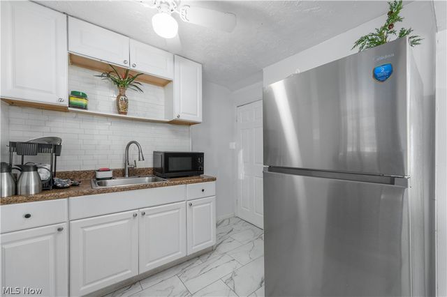 14101 Rainbow Avenue, Cleveland, OH 44111