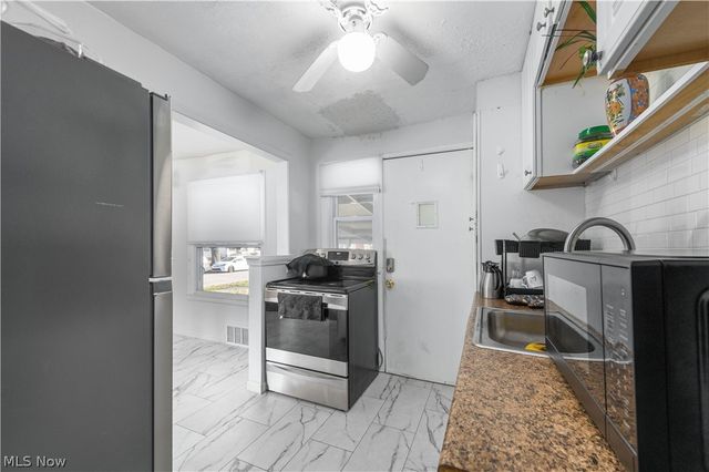 14101 Rainbow Avenue, Cleveland, OH 44111