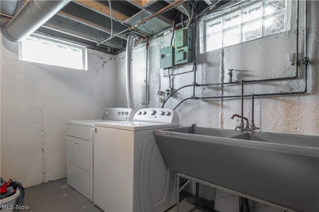 14101 Rainbow Avenue, Cleveland, OH 44111